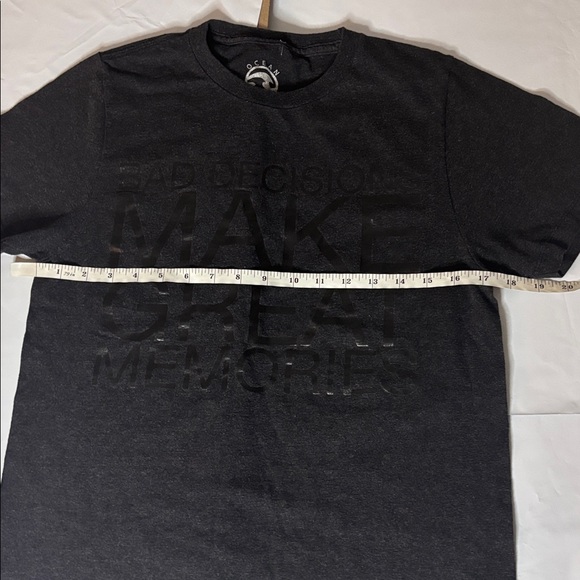 Ocean Current Gray Funny Graphic Tee Bad Decisions Sz S Men’s - Picture 3 of 5